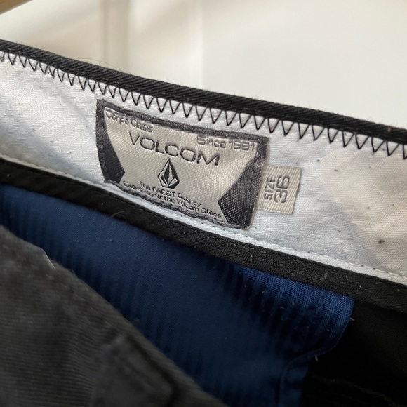 Black used men’s Volcom shorts. Size 36. Good quality. - Picture 2 of 3